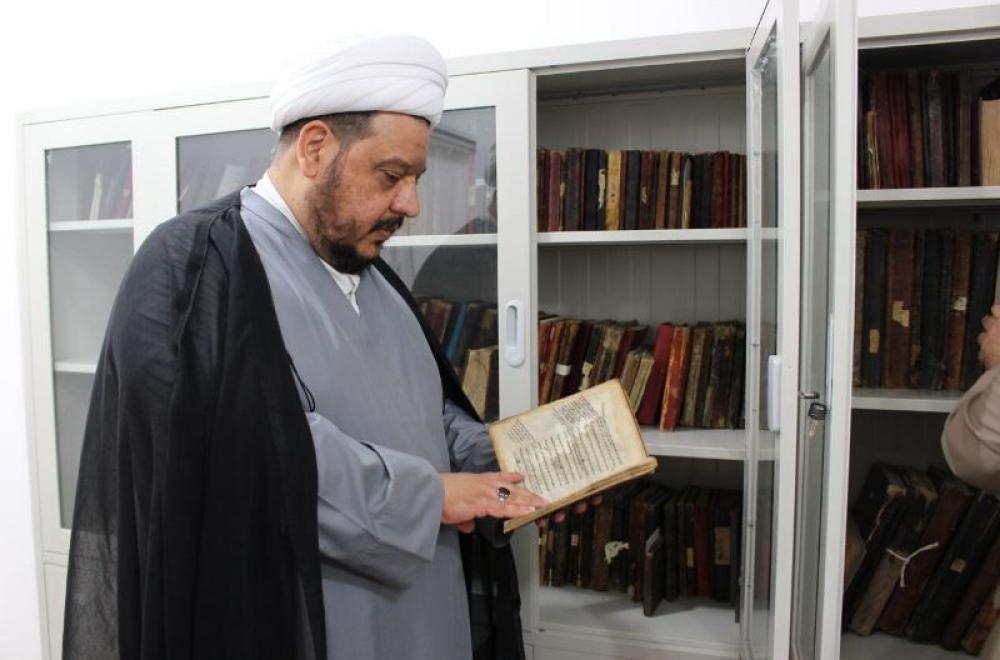 وفد شعبة إحياء التراث في العتبة العلوية المقدسة يزور مسجد الكوفة المعظم
