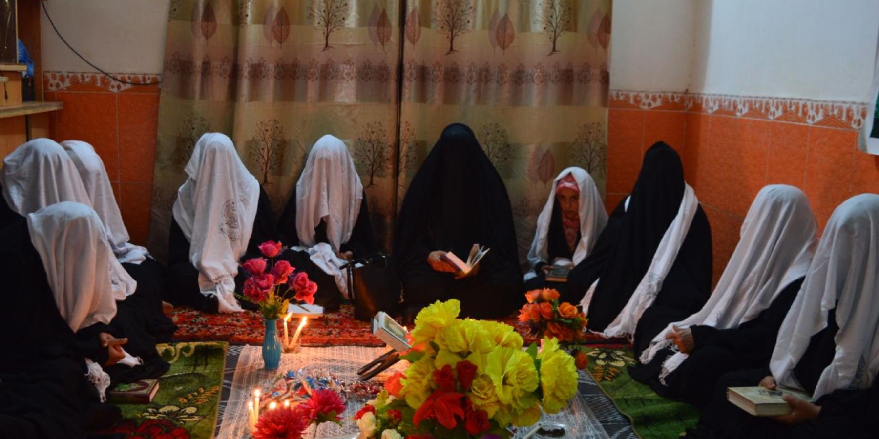 شعبة القرآن الكريم النسوية تستمر بدوراتها القرآنية في القرى والأرياف