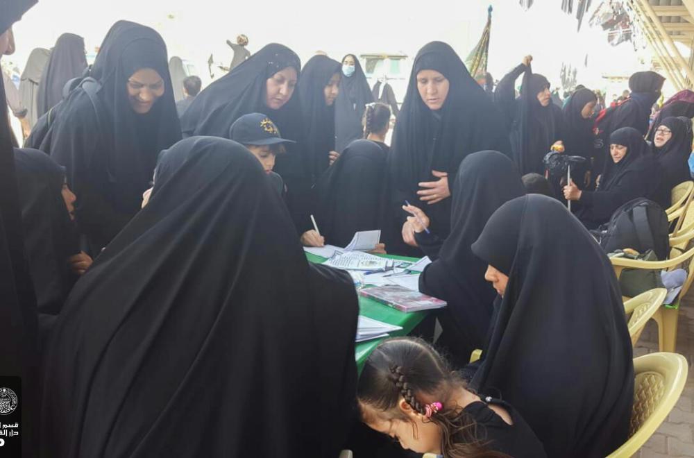 معهد الكوثر النسوي في العتبة العلوية ينشر (40) استراحة قرآنية في طريق الزائرين