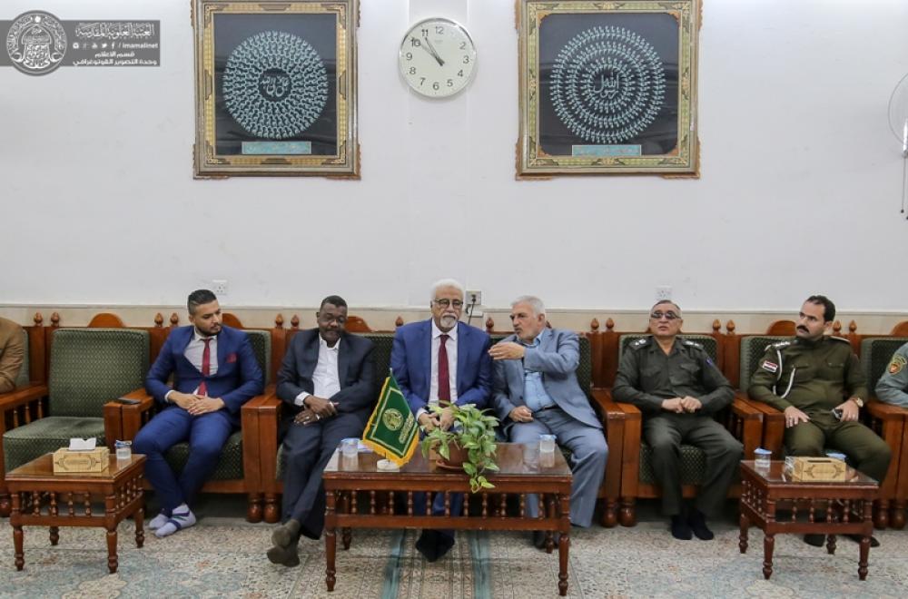 السفير السوداني في العراق والوفد المرافق له يتشرفون بزيارة العتبة العلوية المقدسة