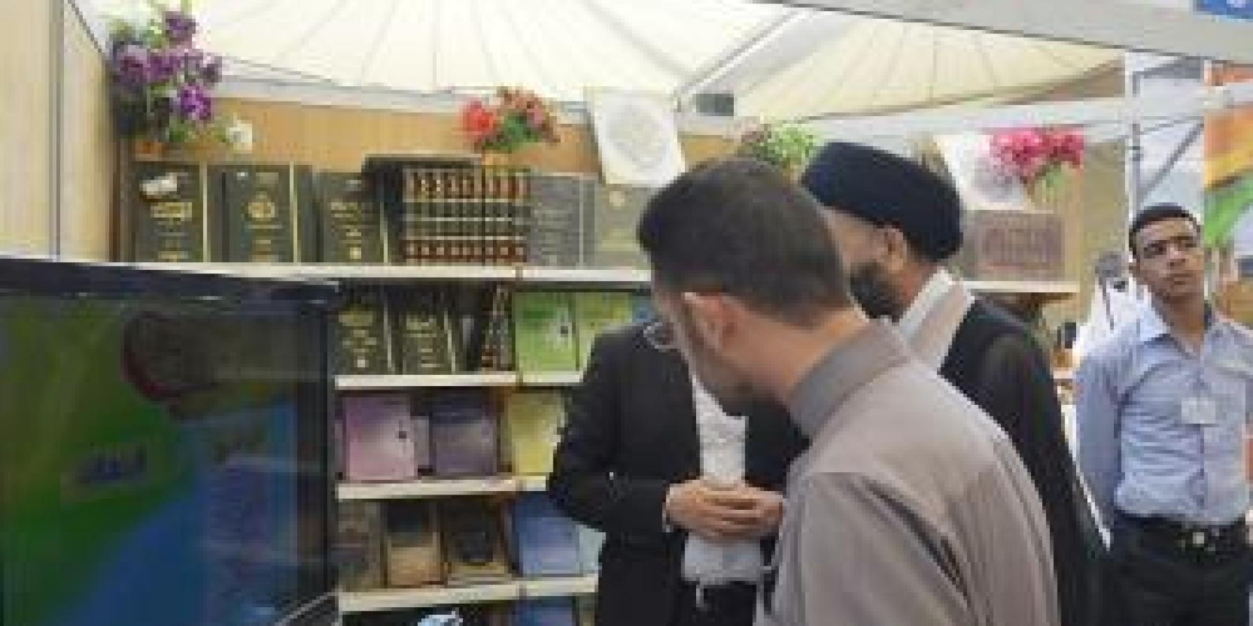 إقبالٌ واسعٌ على إصدارات المكتبة القرآنية التخصصية ضمن جناح العتبة العلوية المقدسة في معرض الكتاب الدولي السادس