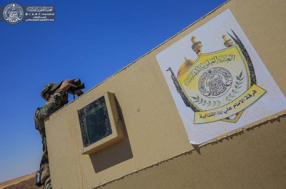 بالصور .. مقاتلو فرقة الإمام علي (ع) القتالية التابعة للعتبة العلوية صائمون ومرابطون في غرب الموصل 