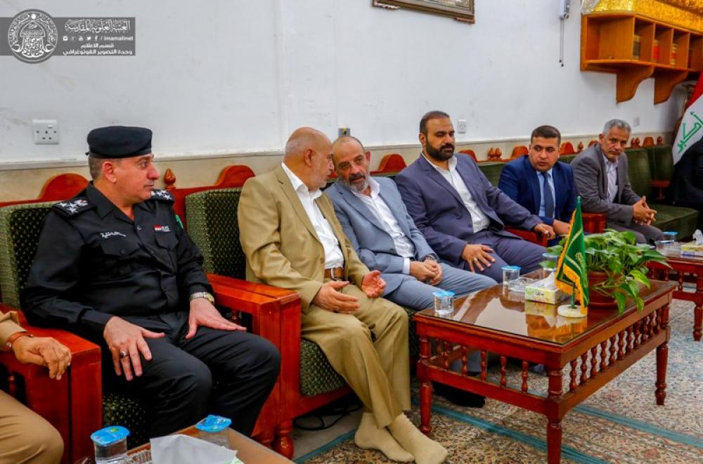 وزير الدفاع اللبناني يتشرف بزيارة مرقد أمير المؤمنين ويؤكد : الإمام علي (ع) رمزٌ للعدالة الإنسانية والشجاعة